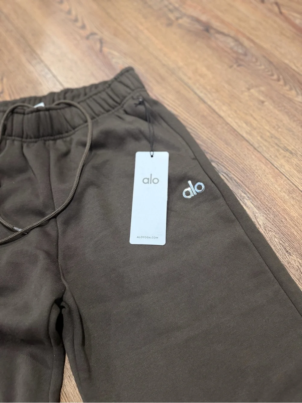 ALO Yoga Men's Dark Olive Drawstring Joggers